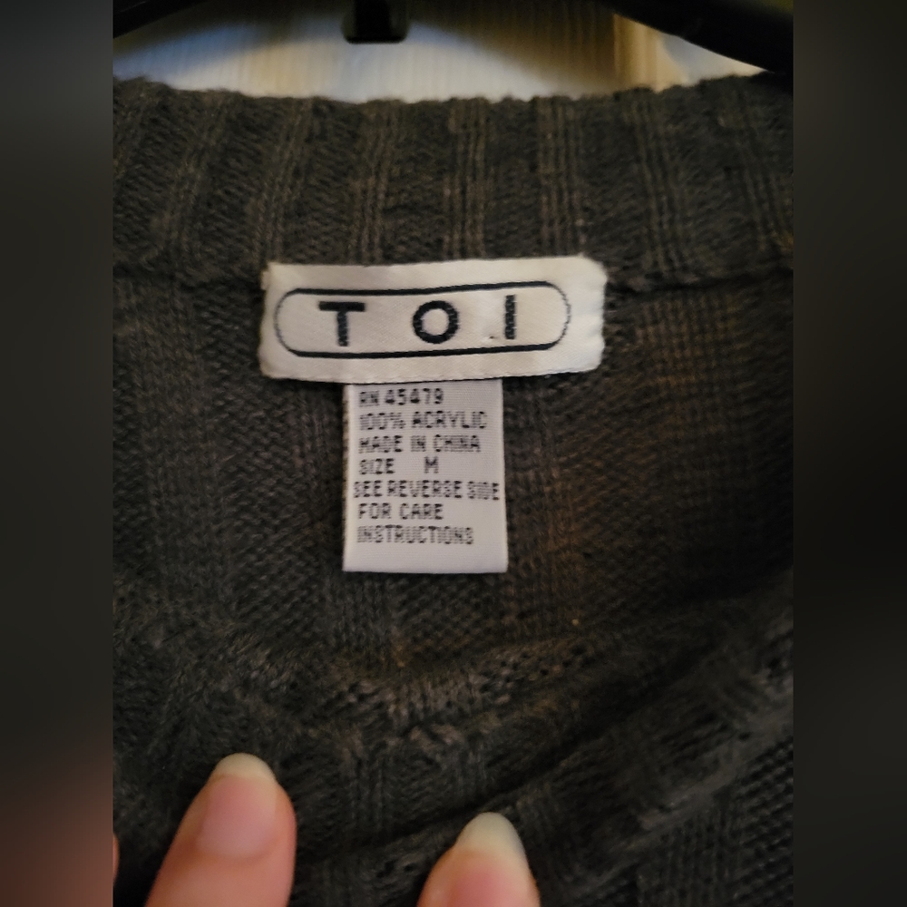 TOI Sweater - Picture 2 of 6